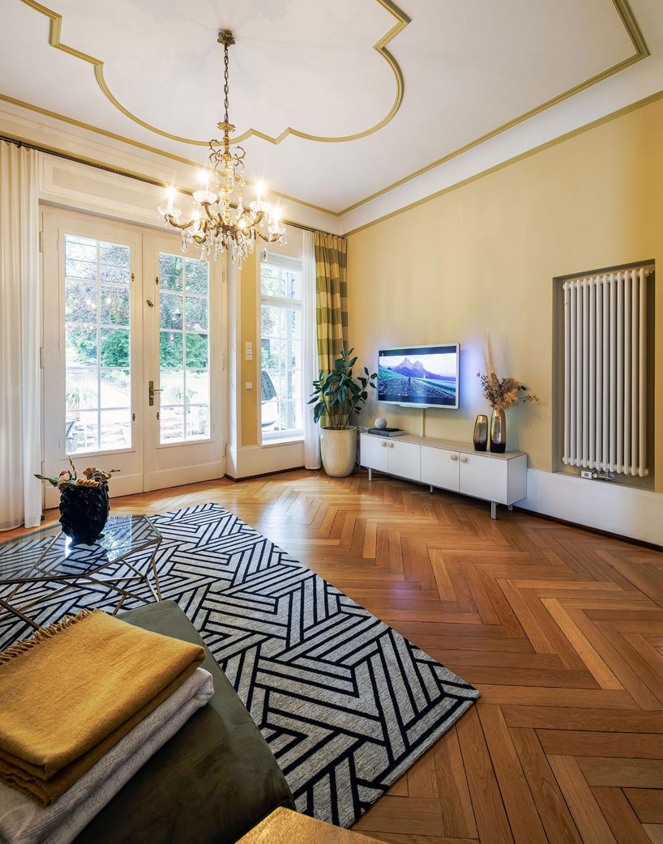 Villa Nussbaumer - Business-Und Ferienwohnung In Bester Lage อาร์นชตัดท์ ภายนอก รูปภาพ